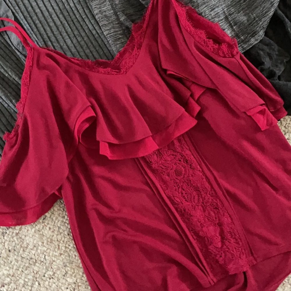 Size Small Top Bundle - image 3